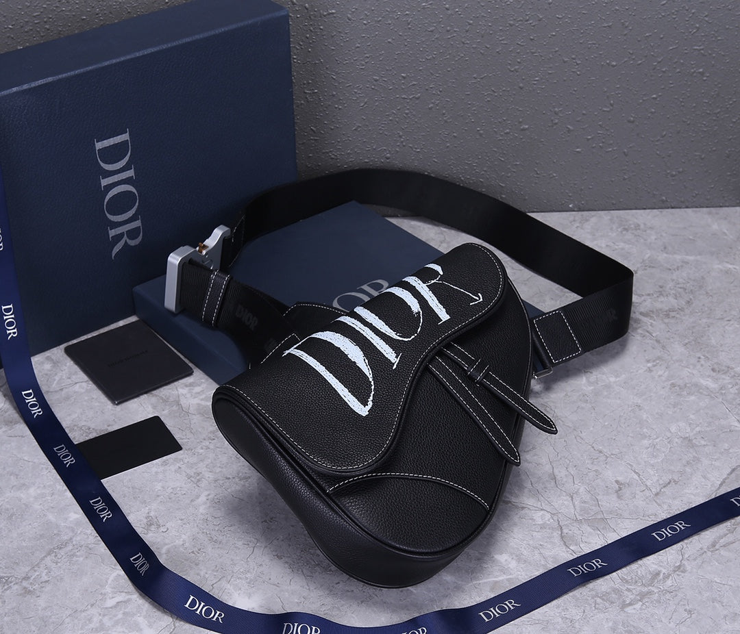 Saddle Crossbody Bag